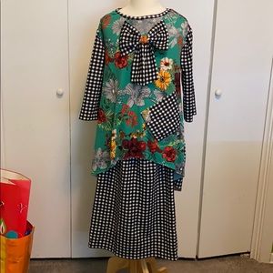 Custom Girls High Low Top w/ Bow & Skirt (used)